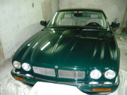 Jaguar XJR II (X300) – Темно зеленый.